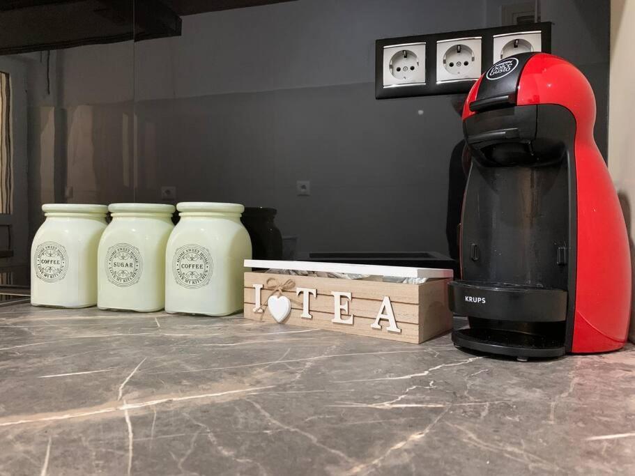 Alexa'S Downtown Apartment Афины Экстерьер фото